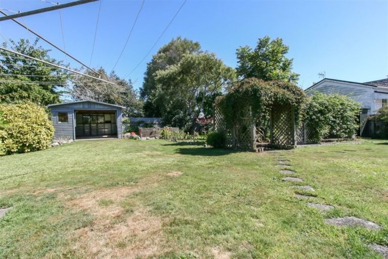 Photo of property in 14 Nikau Street, Inglewood, 4330