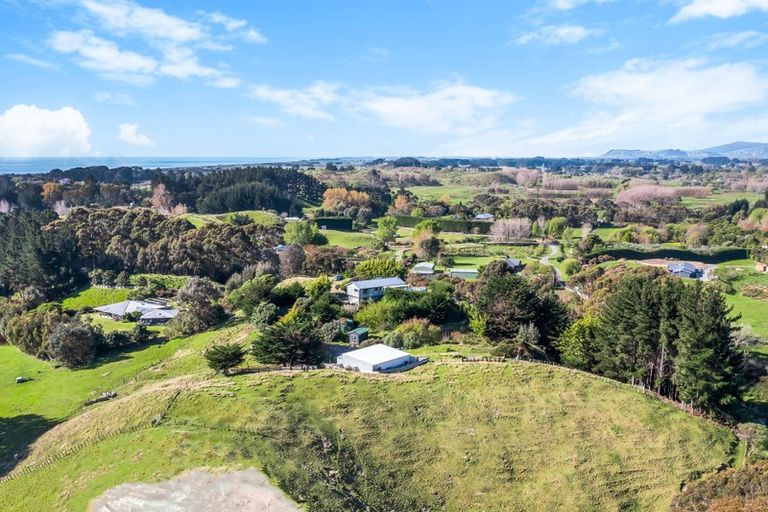 Photo of property in 338 Ngarara Road, Waikanae, 5391