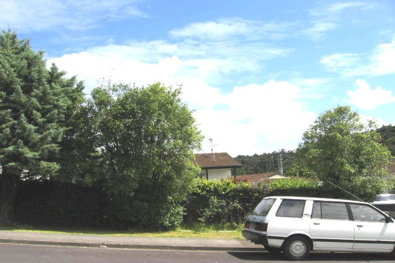 Photo of property in 2/32 Hale Crescent, Bayview, Auckland, 0629