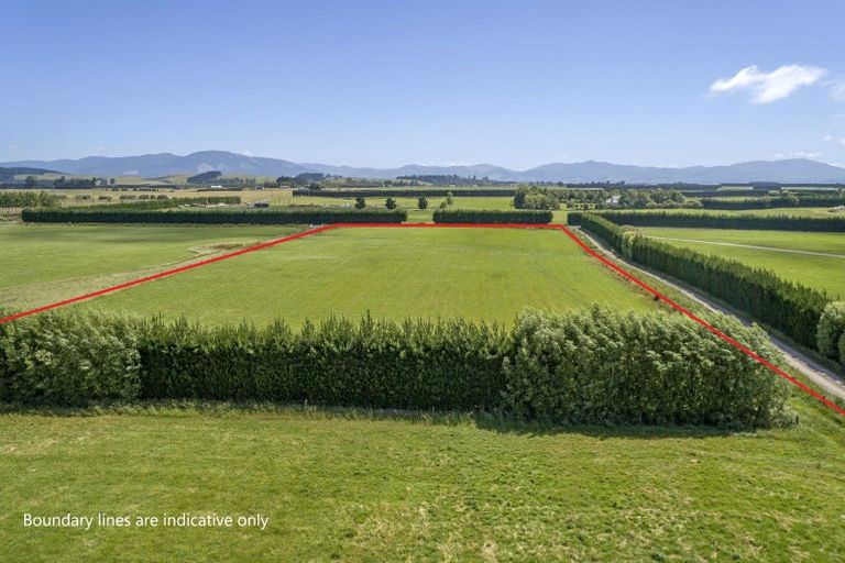 Photo of property in 132 Kennedys Hill Road, Fernside, Rangiora, 7471