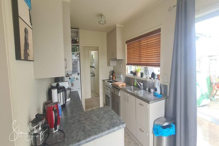 Photo of property in 35 Whaka Street, Maungaturoto, 0520