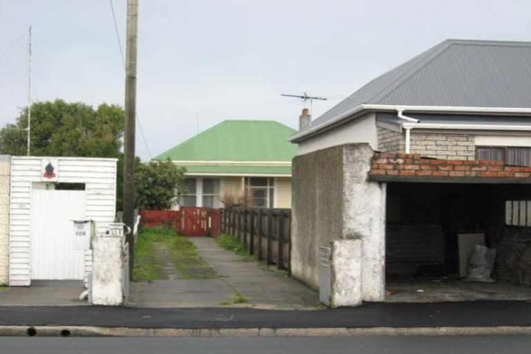 Photo of property in 111 Macandrew Road, South Dunedin, Dunedin, 9012