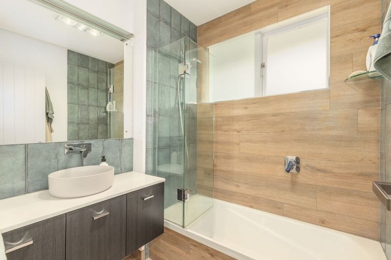 Photo of property in 11 Fincham Road, Raumati Beach, Paraparaumu, 5032