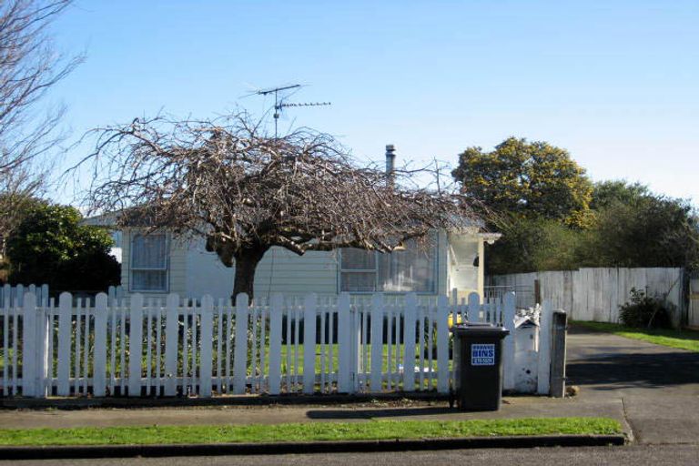 Photo of property in 5 Tait Place, Carterton, 5713