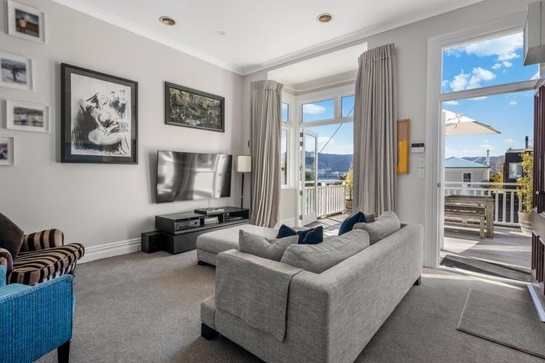 Photo of property in 4 Telford Terrace, Oriental Bay, Wellington, 6011