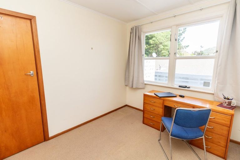 Photo of property in 19 Montreal Grove, Kingston, Wellington, 6021