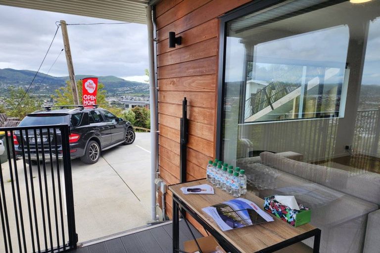 Photo of property in 32a Woodvale Grove, Fairfield, Lower Hutt, 5011