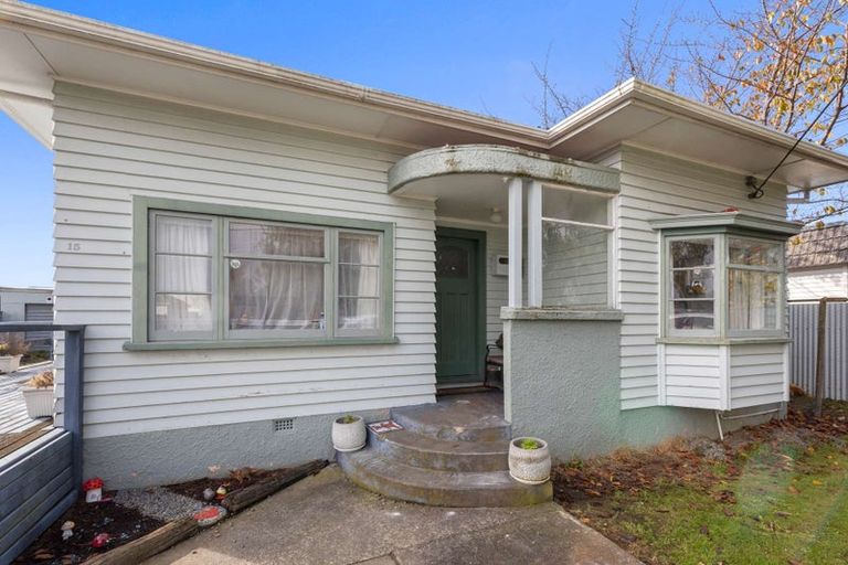 Photo of property in 15 Liverpool Street, Levin, 5510