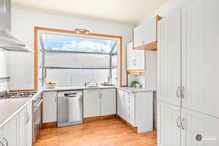 Photo of property in 43 Bauchop Road, Waterloo, Lower Hutt, 5011