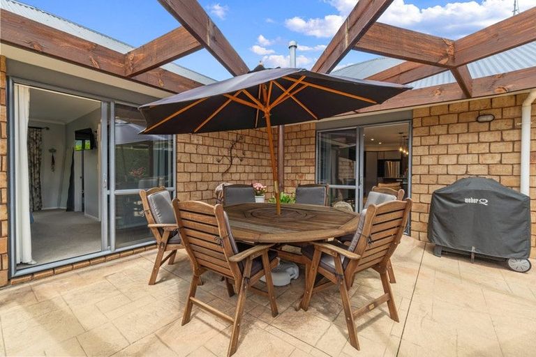 Photo of property in 110 Ayrshire Drive, Grandview Heights, Hamilton, 3200