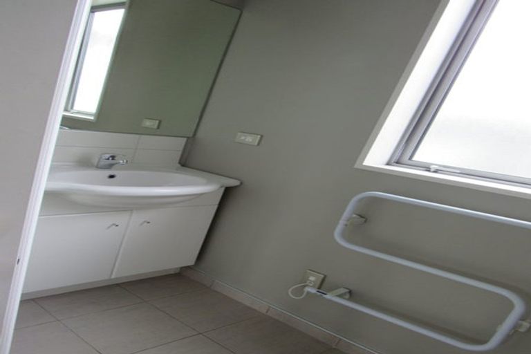 Photo of property in 172a Edgeware Road, Edgeware, Christchurch, 8013