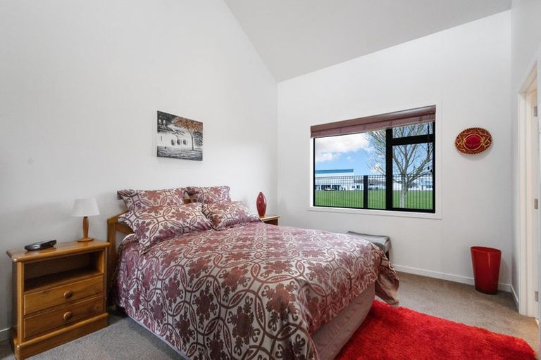 Photo of property in 19c Cooper Crescent, Cambridge, 3434