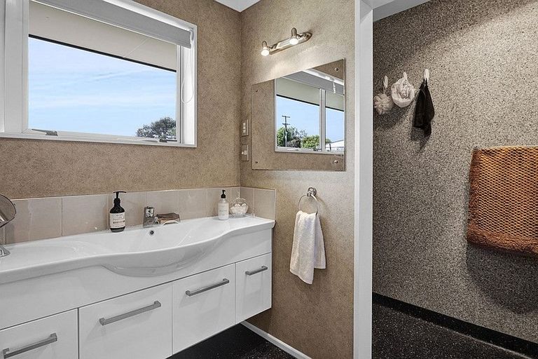 Photo of property in 156 Pembroke Road, Pembroke, Stratford, 4391