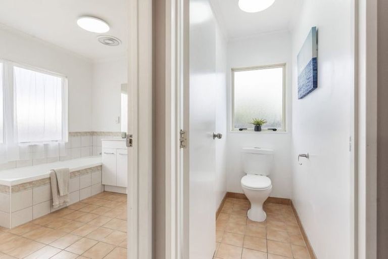 Photo of property in 1/8 Glenburn Place, Papakura, 2110