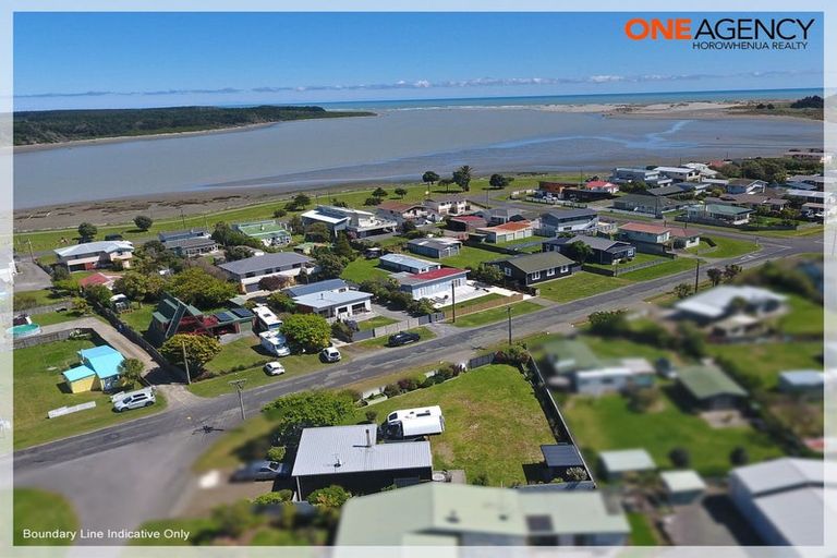Photo of property in 29 Shortt Street, Foxton Beach, Foxton, 4815