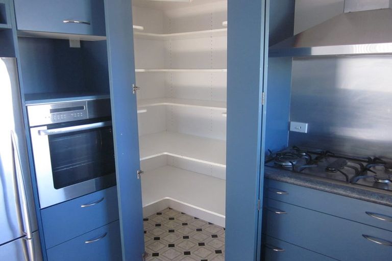 Photo of property in 30a Bowes Crescent, Strathmore Park, Wellington, 6022