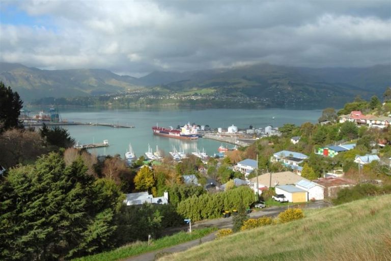 Photo of property in 20 Harmans Road, Lyttelton, 8082