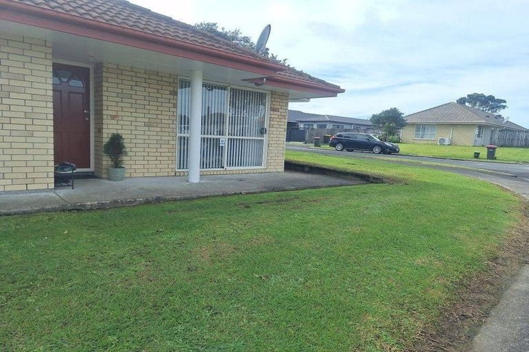 Photo of property in 1 Mika Court, Flat Bush, Auckland, 2019