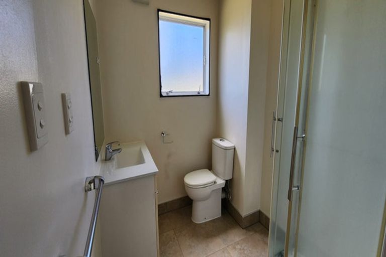 Photo of property in 1/155 Oaktree Avenue, Browns Bay, Auckland, 0630