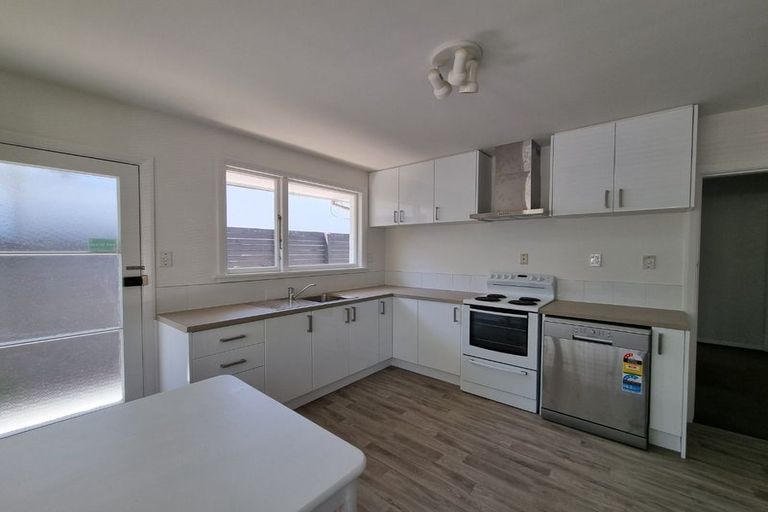 Photo of property in 4/111 Aikmans Road, Merivale, Christchurch, 8014