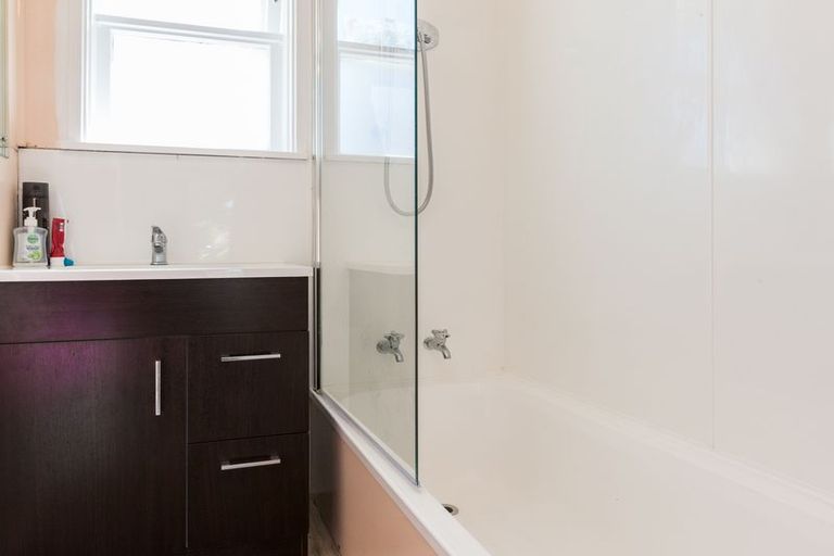 Photo of property in 25 Andrew Avenue, Roslyn, Palmerston North, 4414