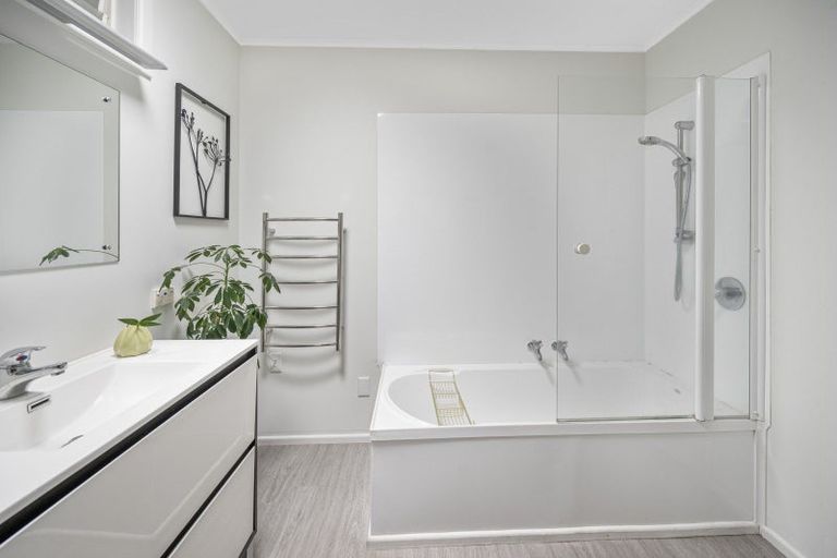 Photo of property in 185 Avenue Road, Greenmeadows, Napier, 4112