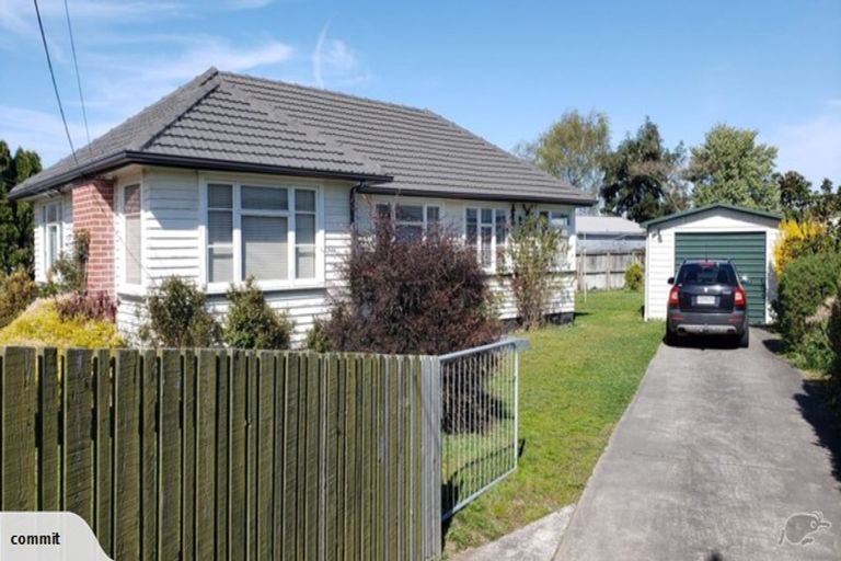 Photo of property in 43 Vancouver Crescent, Wainoni, Christchurch, 8061