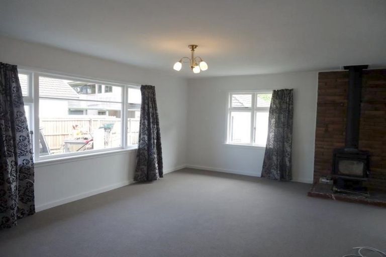 Photo of property in 104 Maidstone Road, Ilam, Christchurch, 8041