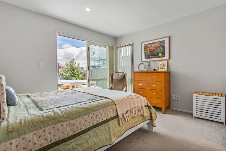 Photo of property in 235d Porchester Road, Takanini, 2112