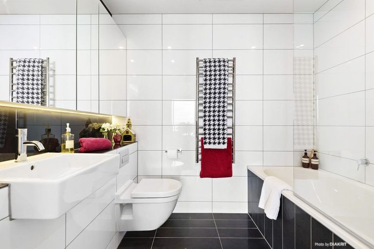 Photo of property in 804/1 Market Lane, Wellington Central, Wellington, 6011