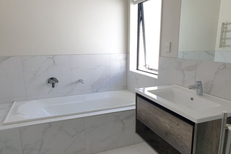 Photo of property in 77 Bellbird Street, Papakura, 2110