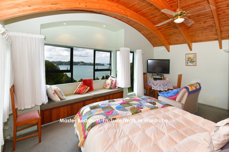 Photo of property in 15 Opahi Bay Road, Mahurangi West, Warkworth, 0983