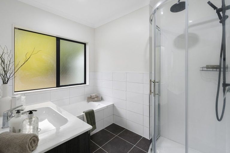Photo of property in 16 Pukematawai Lane, Levin, 5571