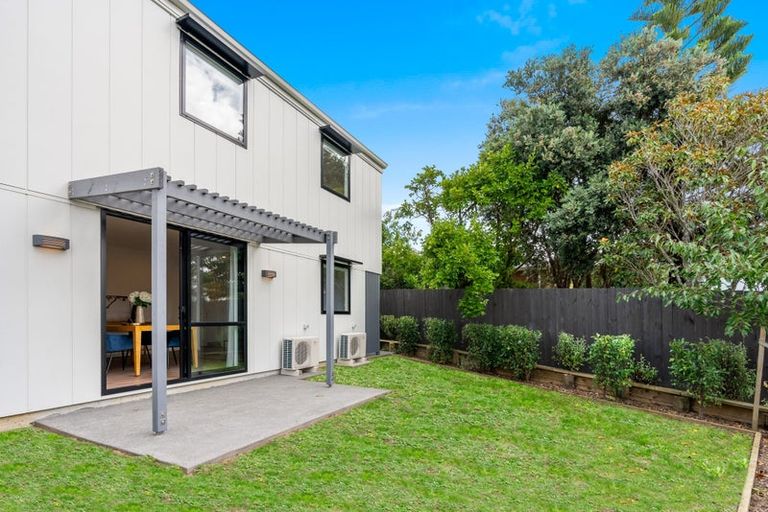 Photo of property in 1 Ara Reti, Mangere, Auckland, 2022