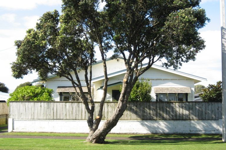 Photo of property in 27 Richmond Street, Fitzroy, New Plymouth, 4312