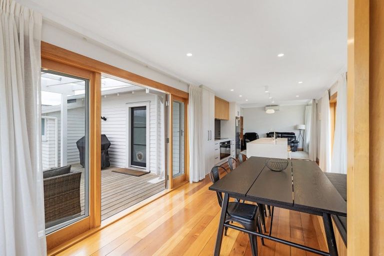 Photo of property in 2 Alma Place, Milson, Palmerston North, 4414