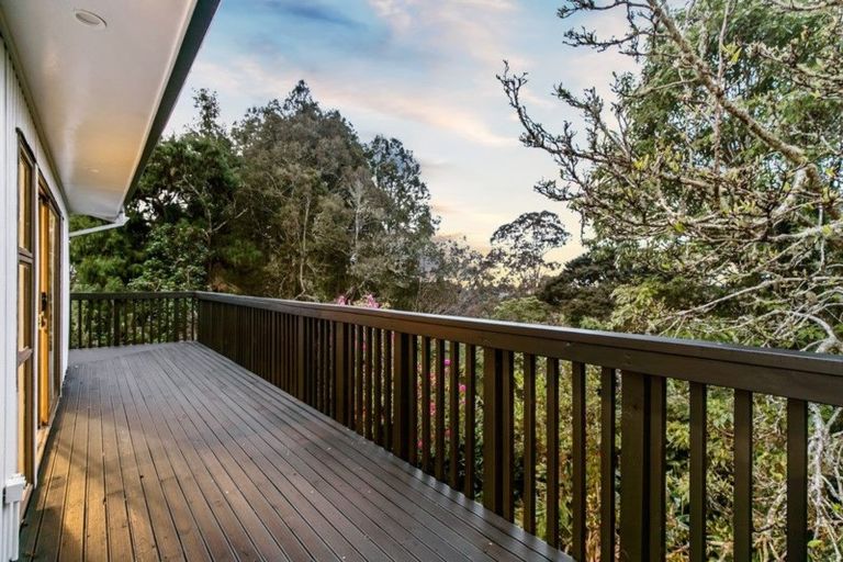 Photo of property in 354 Forest Hill Road, Waiatarua, Auckland, 0612