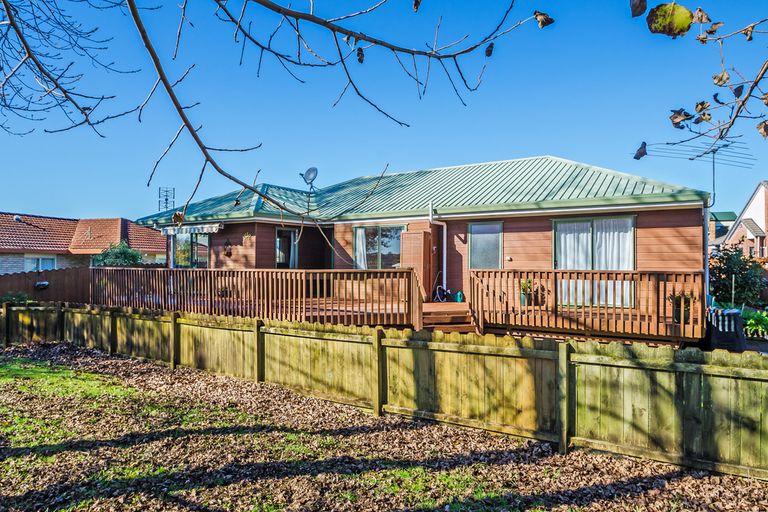 Photo of property in 25 Muirfield Street, Wattle Downs, Auckland, 2103