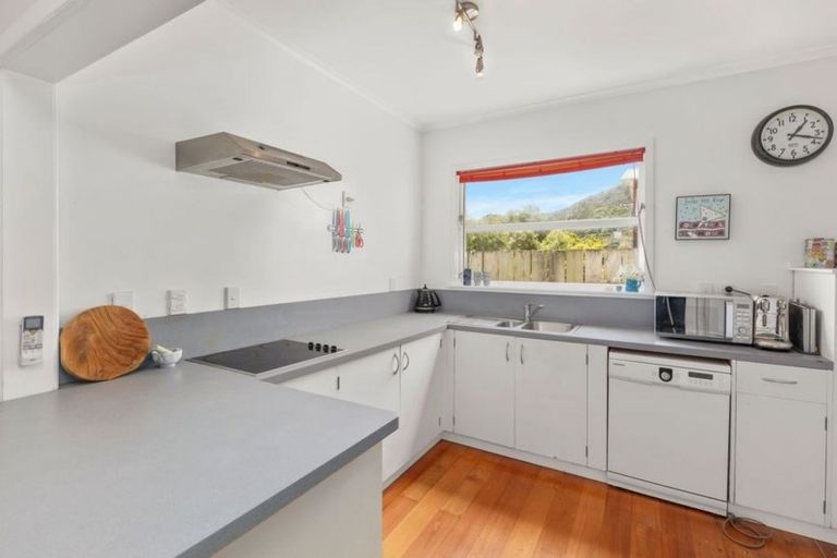 Photo of property in 12 Tawa Street, Eastbourne, Lower Hutt, 5013