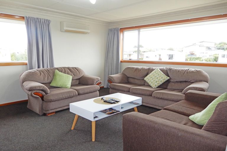 Photo of property in 8 Oxford Street, Holmes Hill, Oamaru, 9401