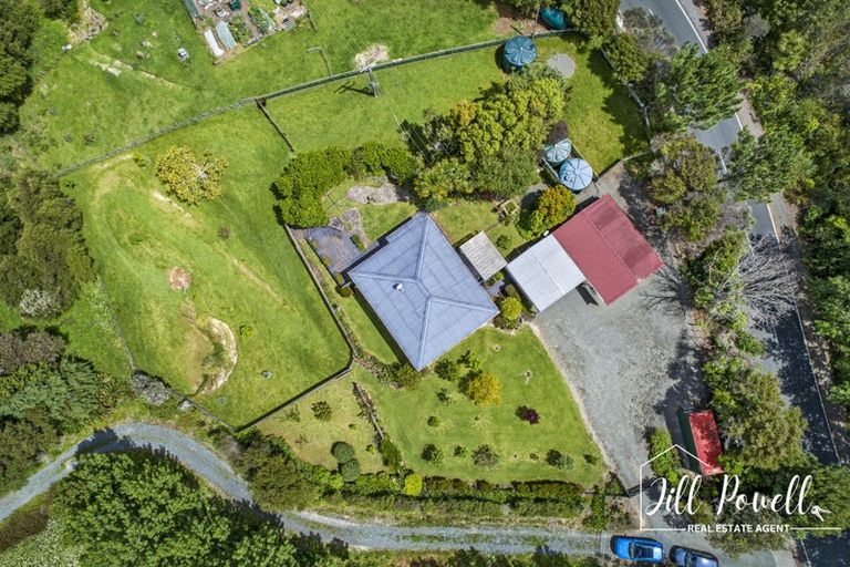 Photo of property in 37 Pahi Road, Paparoa, 0571