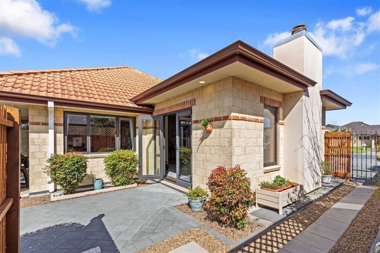 Photo of property in 19 Oreti Crescent, Papamoa Beach, Papamoa, 3118