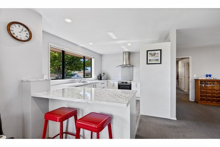 Photo of property in 33 Welsford Street, Woodend, 7610