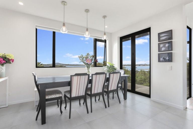 Photo of property in 25 Waimana Avenue, Northcote Point, Auckland, 0627