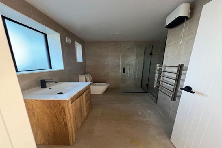 Photo of property in 35 Sunnyside Crescent, Papatoetoe, Auckland, 2025