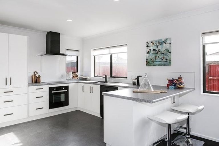 Photo of property in 26a Cameron Street, Papakura, 2110