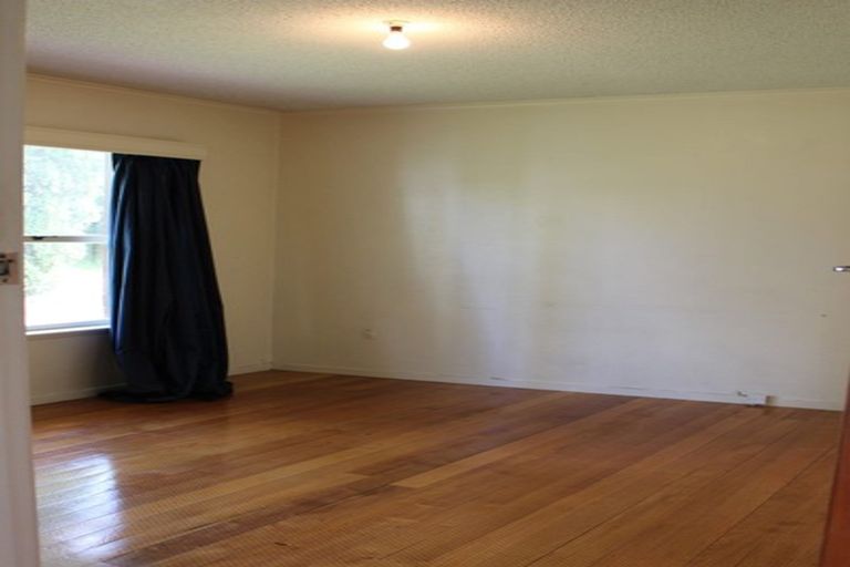 Photo of property in 2/34 Chartwell Avenue, Glenfield, Auckland, 0629