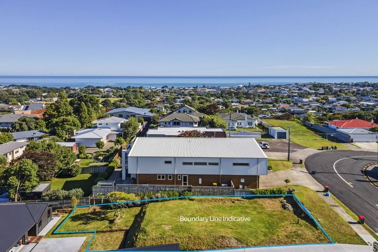 Photo of property in 28 Lismore Street, Strandon, New Plymouth, 4312