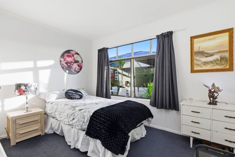 Photo of property in 2 Thornlea Drive, Welcome Bay, Tauranga, 3112