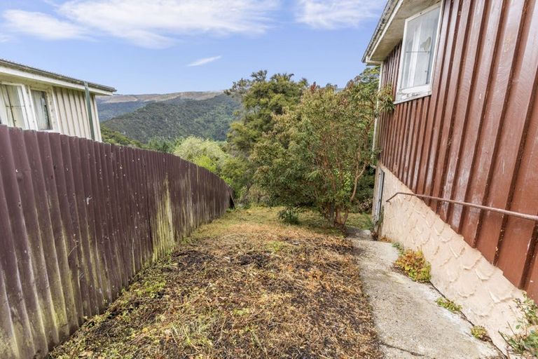 Photo of property in 19 Tui Terrace, Waipori Falls, Outram, 9073